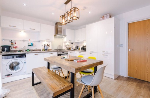 Eccles House | Cozy 1BR Home in Vibrant Manchester – Free Parking