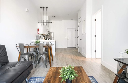 Elizabeth Apartment | Cozy 1BR Next to Airport 8613