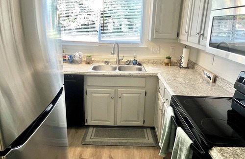 Gunter Afs House | Cozy 1BR Townhome Near Hospitals & College - Ideal for Extended Stays!