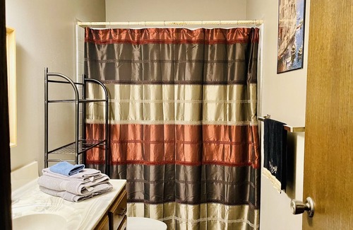 Sioux Falls Apartment | Cozy 2 Bdrm Apt Close to Downtown & Hospitals