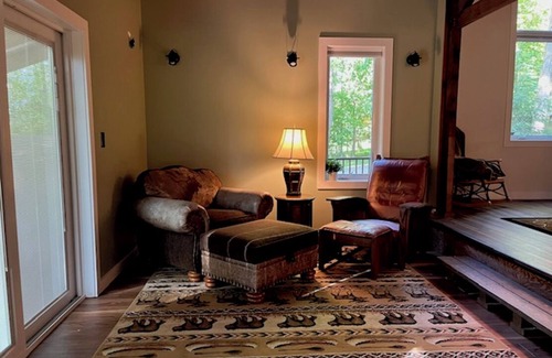 Cranesville House | Cozy 2-bdrm house on Great Sacandaga Lake. Close to historic Saratoga Racetrack.