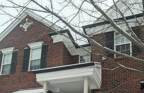 Shelby Township Condo | Cozy 2 Bedrm Condo in Shelby Township, Mi