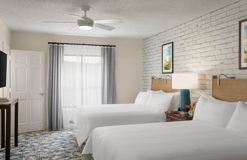 Harbour Town Apartment | Cozy 2 Bedroom with Balcony in Heritage Club, VI
