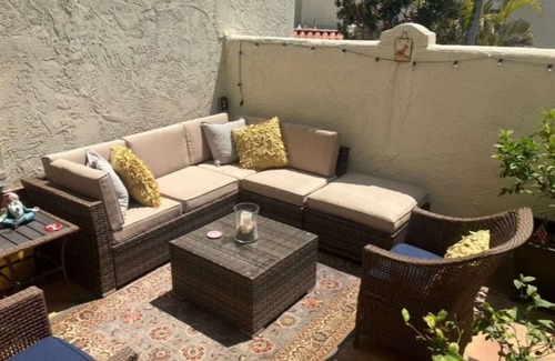 Hermosa Beach Condo | Cozy 2 Bedroom, 2.5 Bath Condo + Pool, 2 Parking Spots, Walking Distance 2 Beach