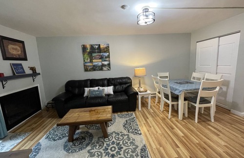 Weirs Beach Condo | Cozy 2 bedroom 2bath condo Weirs Beach Lake Winnipesaukee Laconia, NH Gunstock