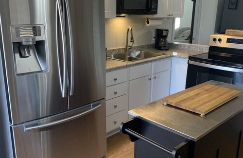 Gordonville Apartment | Cozy 2-bedroom apartment on Lake Texoma with AC, WiFi