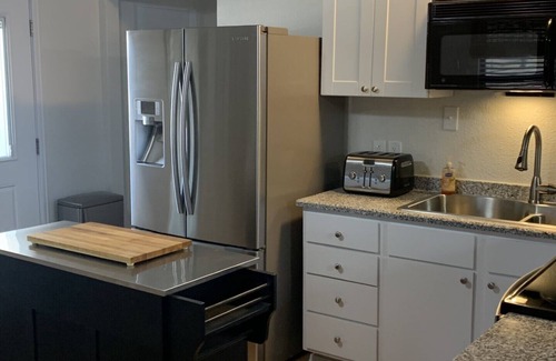Gordonville Apartment | Cozy 2-bedroom apartment on Lake Texoma with AC, WiFi
