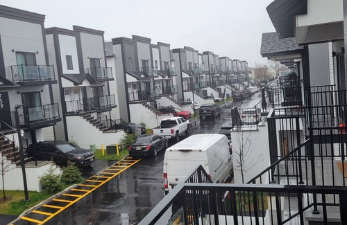 Elizabeth Apartment | Cozy 2-bedroom apartment in awesome Elizabeth with WiFi, AC