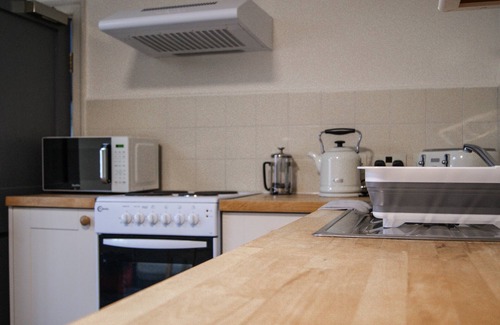 Boston Apartment | Cozy 2 Bedroom Apartment With Free On-site Parking