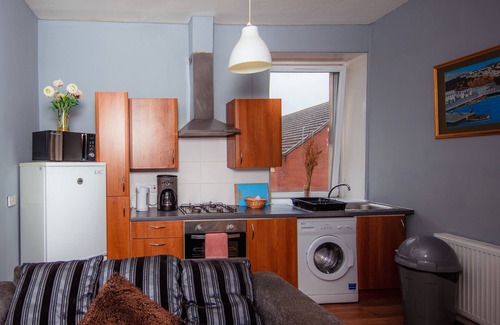 Leith Apartment | Cozy 2 bedroom apartment by the Water of Leith