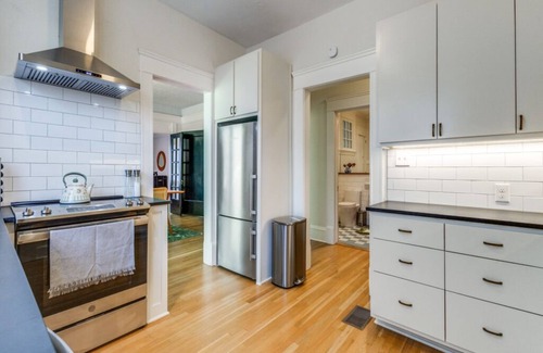 Old East Dallas Apartment | Cozy 2-bedroom apartment in Historic Munger Place with AC, WiFi, and charm!