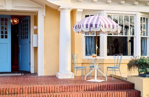 Old East Dallas Apartment | Cozy 2-bedroom apartment in Historic Munger Place with AC, WiFi, and charm!