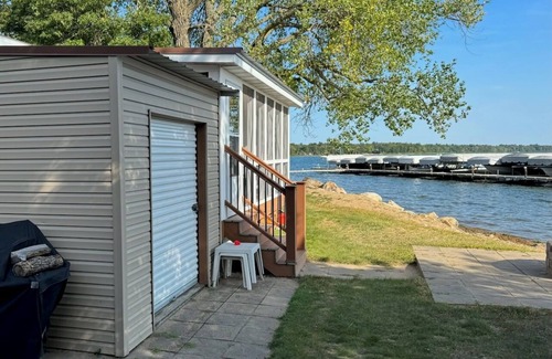 Walker Cabin | Cozy 2-bedroom cabin on the shores of Agency Bay on Leech Lake!