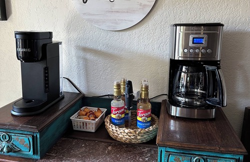 Tucson Condo | Cozy 2-bedroom condo by Sabino Canyon in Tucson w pool, pickleball and gym