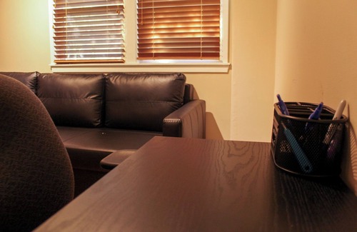 Southwest Berkeley Condo | Cozy 2-bedroom condo in fabulous Berkeley next to the marina