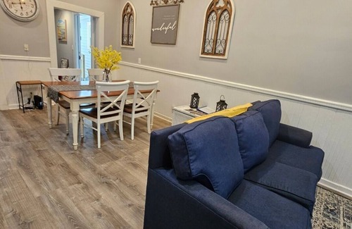 Eastside Condo | Cozy 2-bedroom condo in charming Savannah 10 minutes to downtown and river st