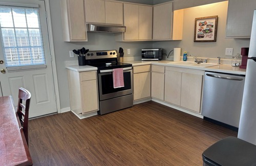 Starkville Condo | Cozy 2-bedroom condo in Starkville. Close to MSU and all attractions