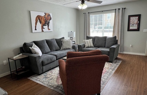 Starkville Condo | Cozy 2-bedroom condo in Starkville. Close to MSU and all attractions