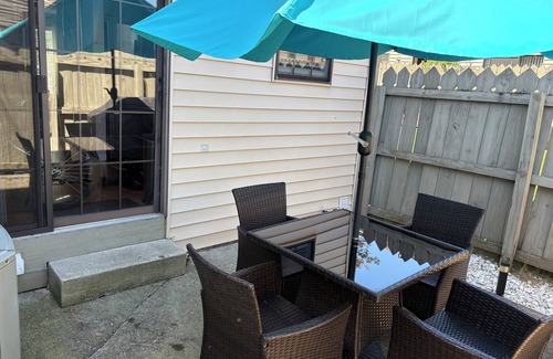 Northwest Columbus Condo | Cozy 2-bedroom condo with WiFi, AC in enjoyable Columbus