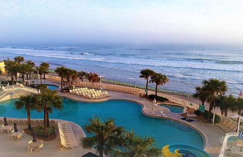 Daytona Beach Resort | Cozy 2-Bedroom Deluxe Suite in Beautiful Daytona Beach!