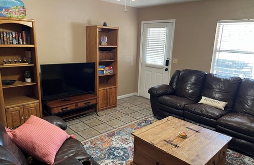 Chiefland House | Cozy 2-bedroom house in charming Chiefland with WiFi, AC