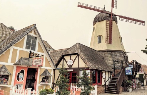 Solvang Apartment | Cozy 2-bedroom resort in charming Solvang.