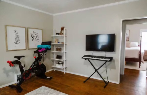 Auburn Apartment | Cozy 2-bedroom, second floor apartment in Auburn. Pet-friendly!