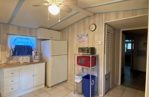 Ocean Isle Beach House | Cozy 2-bedroom home close to beaches & parks