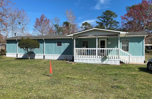 Ocean Isle Beach House | Cozy 2-bedroom home close to beaches & parks