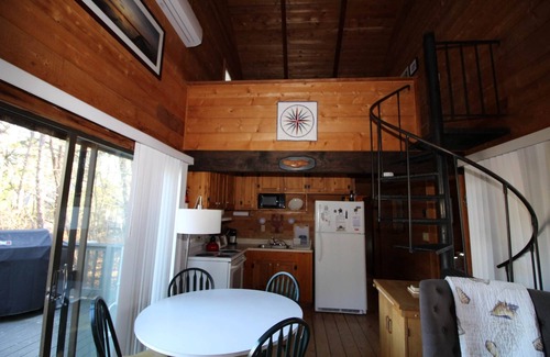 Wellfleet Cottage | Cozy 2BD+ Cottage-A/C, Pond View, Close to Everything