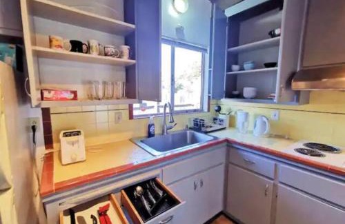 Richmond Annex Apartment | Cozy 2Br 1Bath Home w/Parking near El Cerrito and University of Berkeley