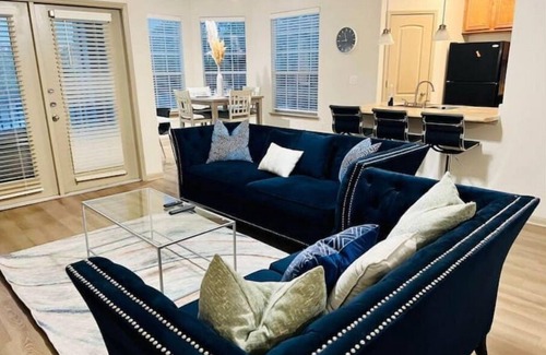 Webster Apartment | Cozy 2BR Apt in Webster Home away from Home!