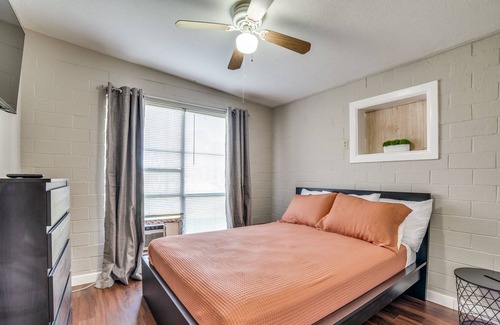 Seguin Cabin | Cozy 2br cabin on the river | WiFi | Sleeps 6