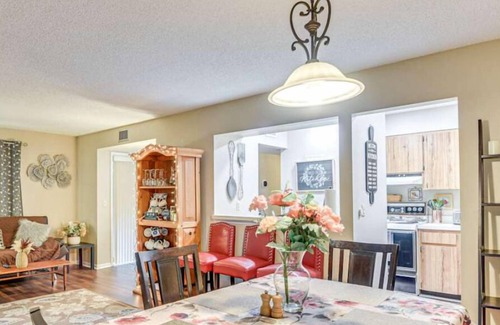 Deltona Lakes Apartment | COZY 2BR Condo with Pool bike-trail near lake beach fireplace SAFE community