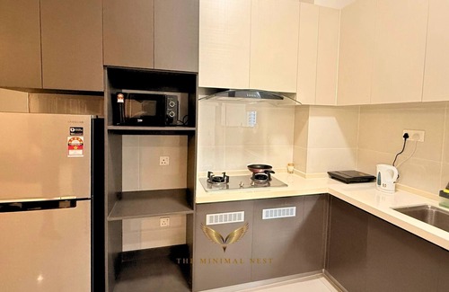 Central District Condo | Cozy 2BR Suite @ Country Garden Danga Bay | Near CIQ WiFi Netflix Seafront