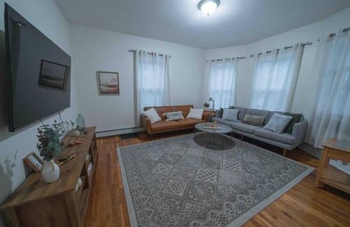 Medford Apartment | Cozy 2BR-Walk to Tufts & Green Line, Near Boston!