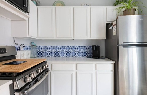 Sinking Spring Apartment | Cozy 2nd Floor3 bedroom unit with off street parking