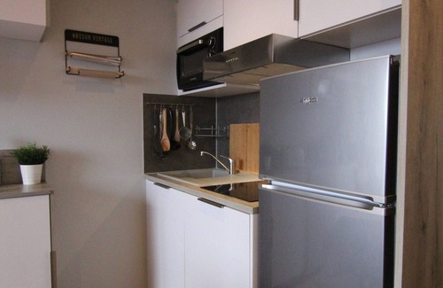 Eclose-Ouest Apartment | Cozy 3-Bedroom Apartment for 6 in Alpe d'Huez – Ski-in/Ski-out, Internet, Pet Friendly