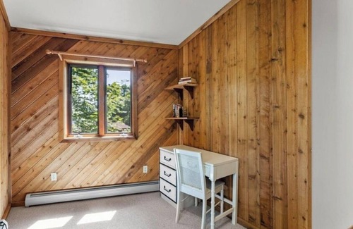 Cumberland Cabin | Cozy 3-bedroom cabin on beautiful Sand Lake in lovely Cumberland, WI.