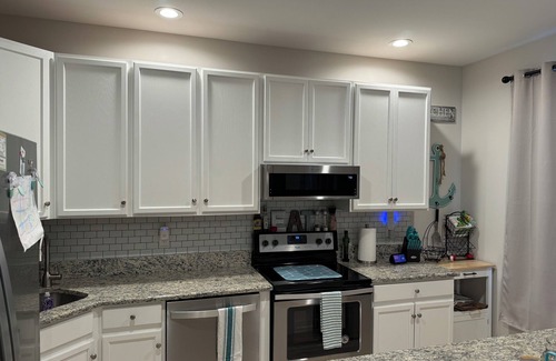 Long Neck Condo | Cozy 3-bedroom condo close to Paradise Grill in lovely Long Neck ~ Weekly Rental