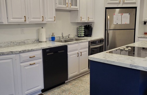 Arthur House | Cozy 3 bedroom home! Located in the heart of Arthur, Illinois