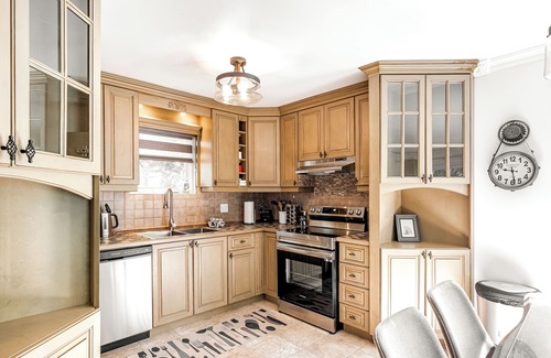 Magog Condo | Cozy 3 bedroom +loft condo in Magog .Near lake,mountains and downtown