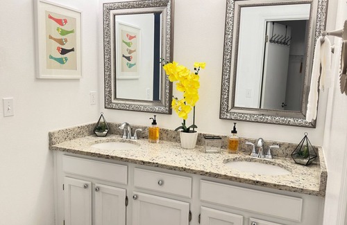 Indian Wells House | Cozy 3-bedroom townhome in enchanting Kissimmee with WiFi, AC