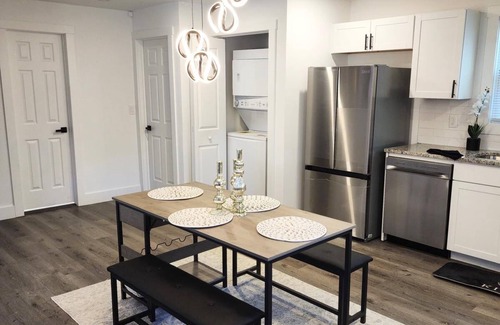 Atlanta House | Cozy 3 bedroom with Fitness room with a Touch of Luxury + CAR RENTAL AVAILABLE