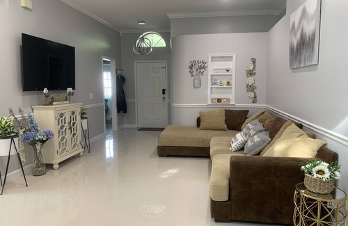 Citrus Park House | cozy 3 bedrooms home