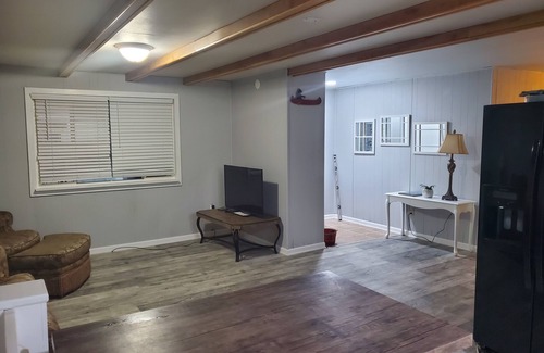 Helmsburg Cottage | Cozy 3 BR 2 Bath Cottage with car and boat parking
