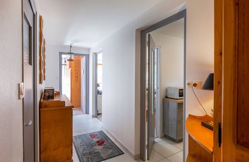 Valloire Apartment | Cozy 3-room for 6, southeast facing with parking and Wifi