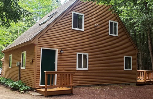 Bartlett Condo | Cozy 3BR/2BA condo mins from Attitash, Storyland, N Conway, and endless outdoors