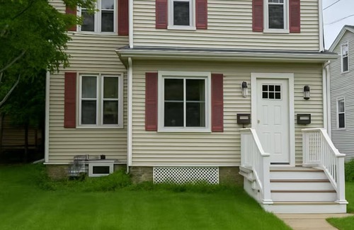 Quincy Apartment | Cozy 3BR Apartment in the heart of Quincy/Near Boston &Beach & Free Parking