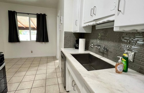Lake Balboa House | Cozy 3BR Home W/Pool, Yard, Garage, & 80" TV!